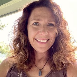 Meet your Posher, Elan